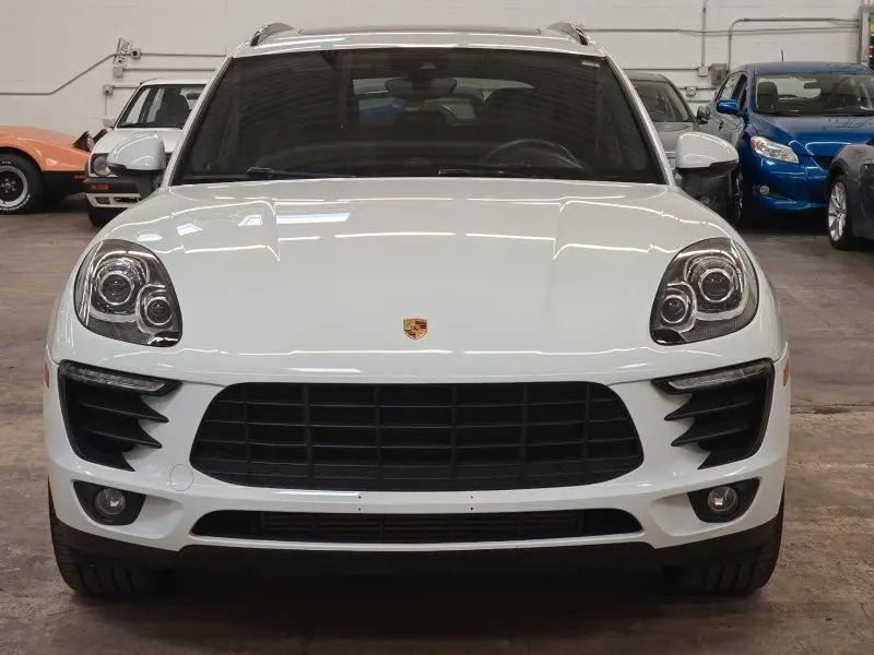 2018 Porsche Macan Base photo 3