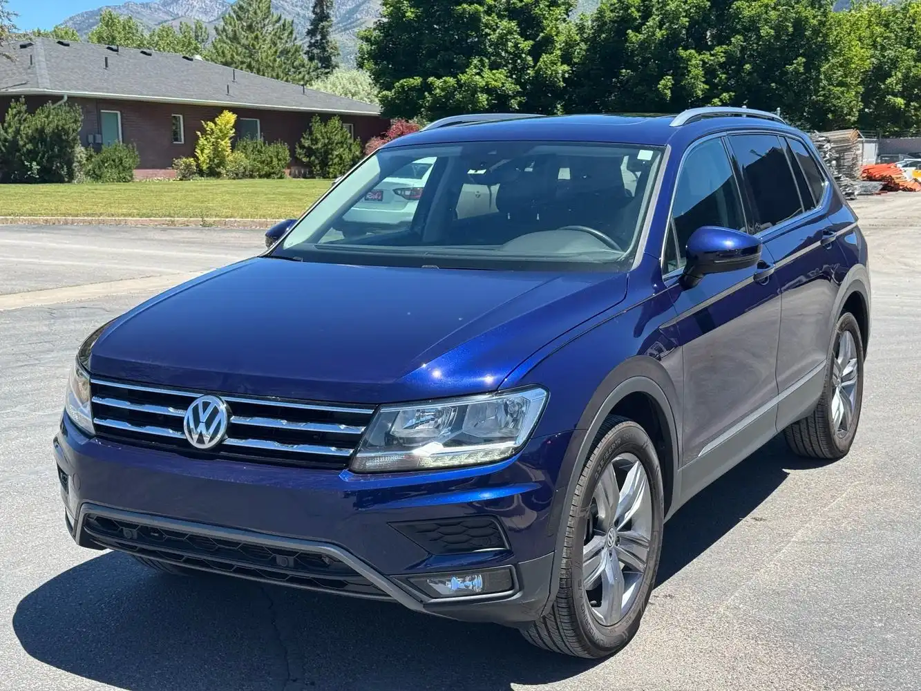 2021 Volkswagen Tiguan 2.0T SEL 4Motion's photo