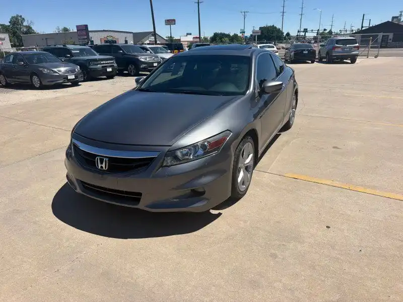 2011 Honda Accord V6 EX-L Auto's photo