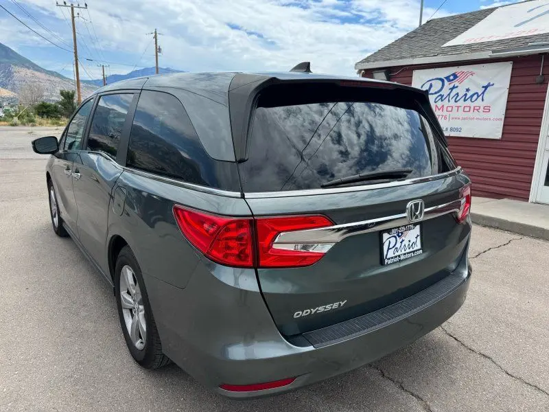 2019 Honda Odyssey EX-L photo 3