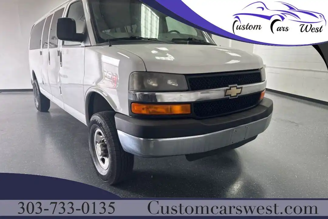 2013 Chevrolet Express 3500 LS Extended's photo