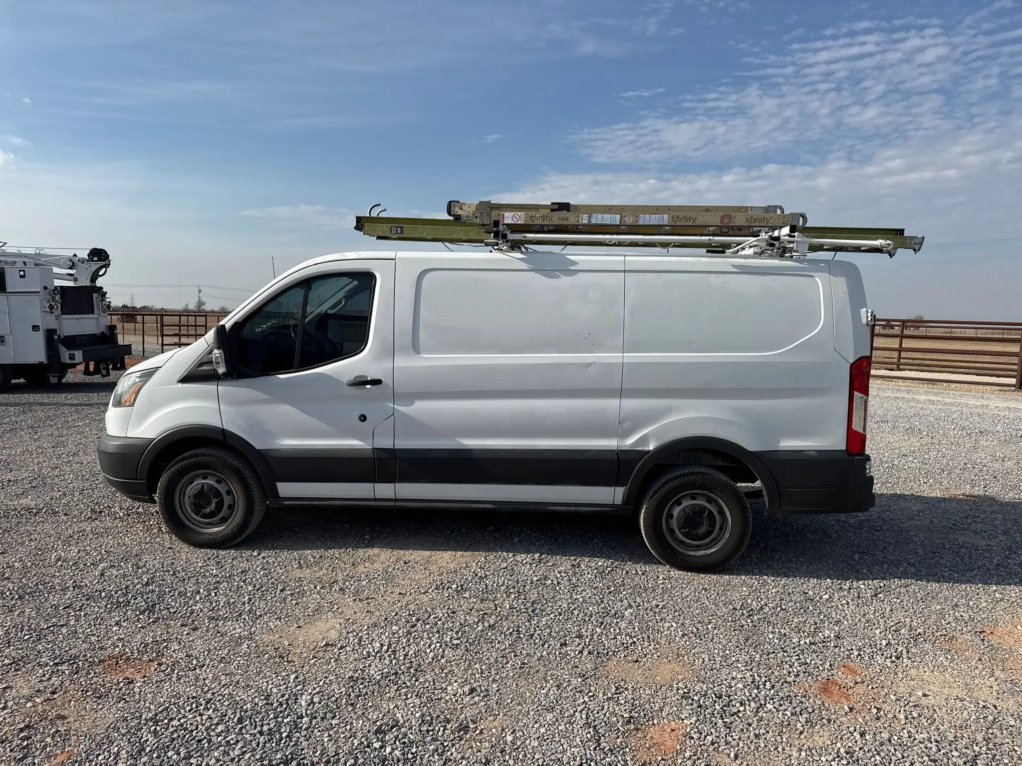 2016 Ford Transit 250 Van Low Roof Sliding Pass. 130 WB photo 3