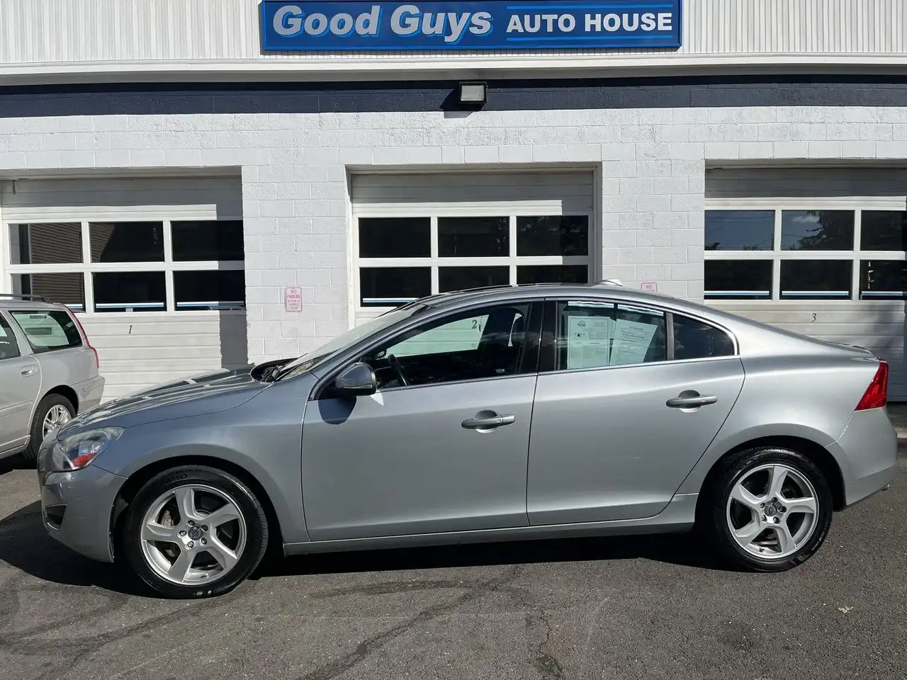 2013 Volvo S60 T5 AWD Auto's photo