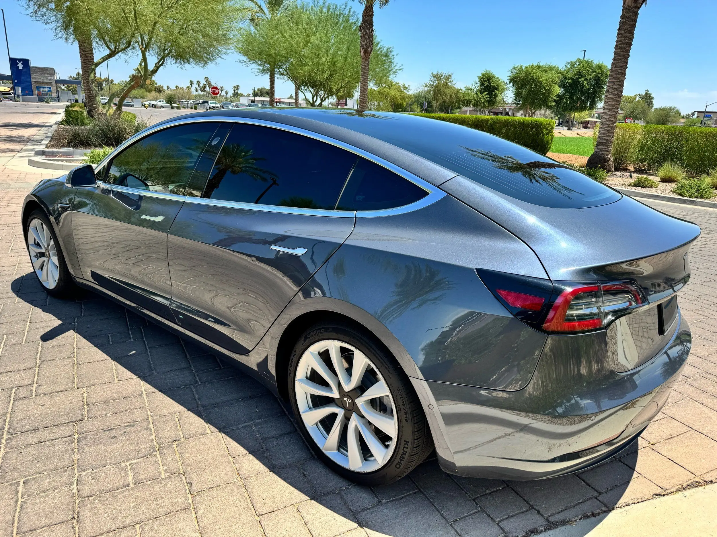 2019 Tesla Model 3 Long Range photo 4