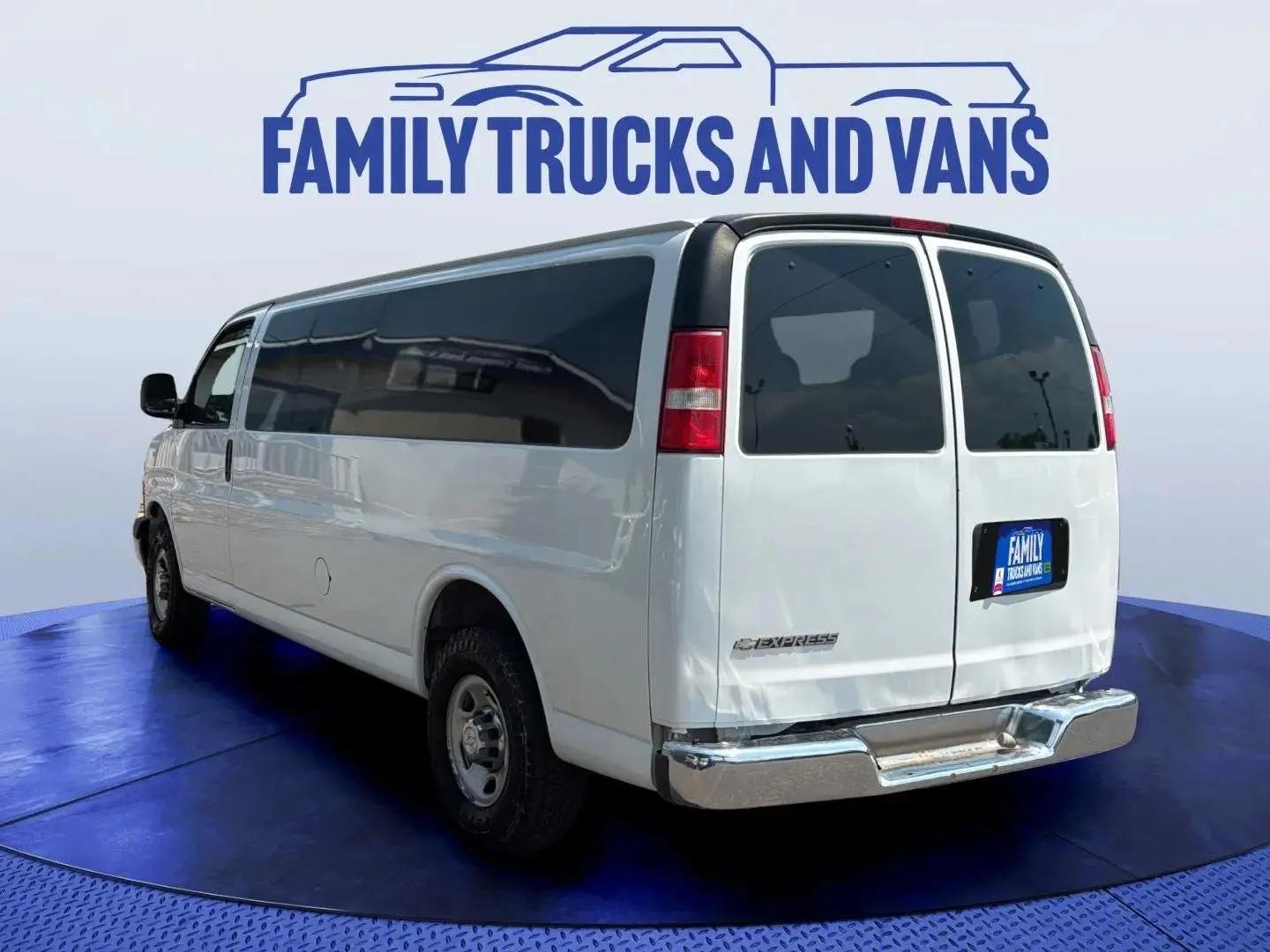 2020 Chevrolet Express LT 3500 Extended photo 3