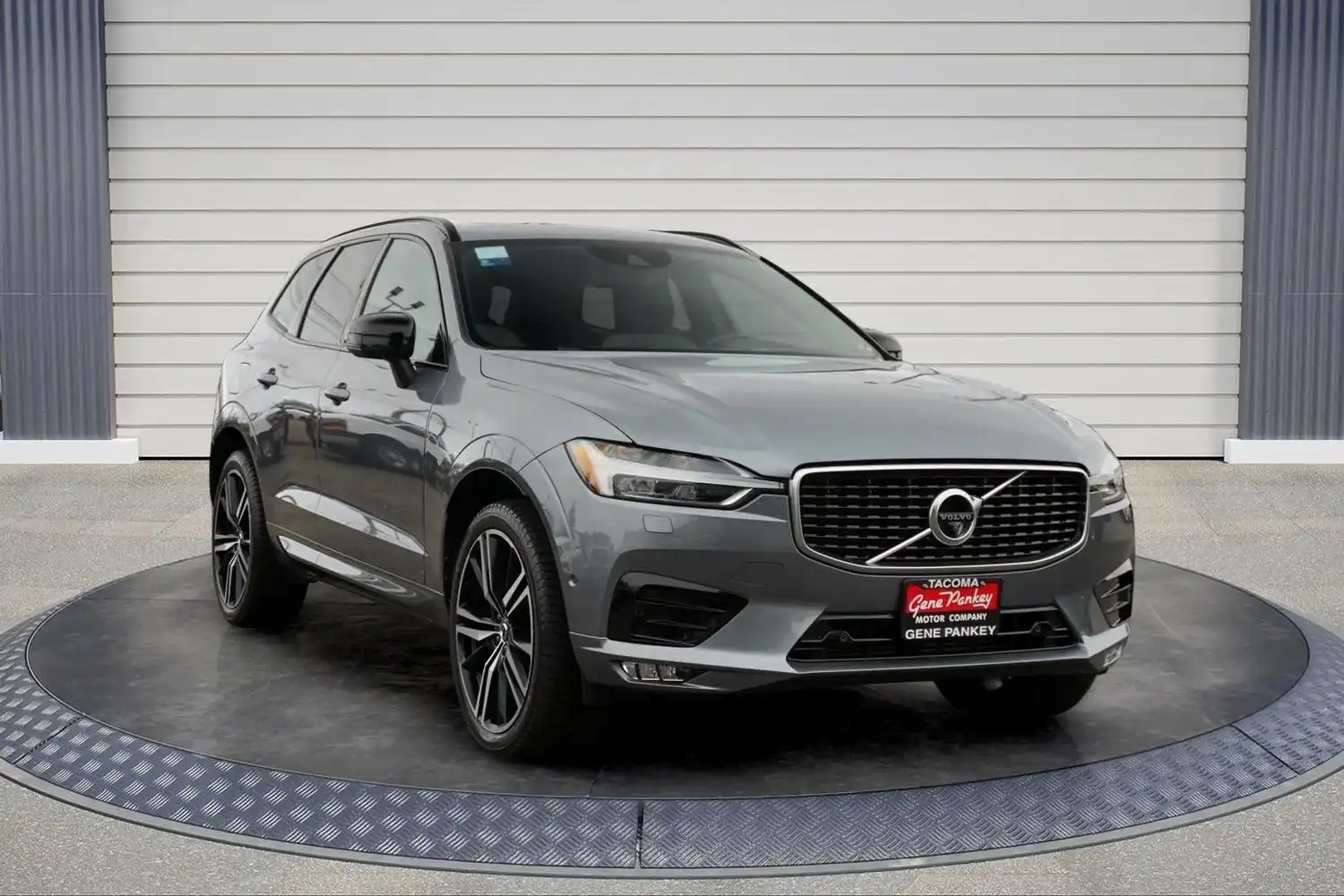 2020 Volvo XC60 T5 R-Design AWD's photo