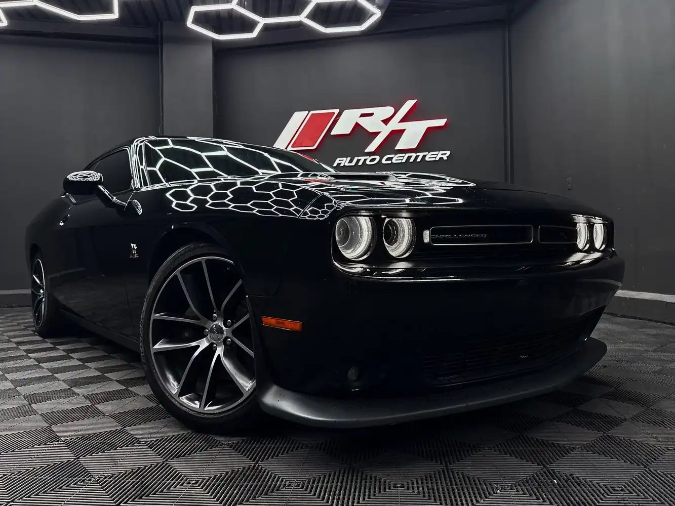 2016 Dodge Challenger Scat Pack's photo