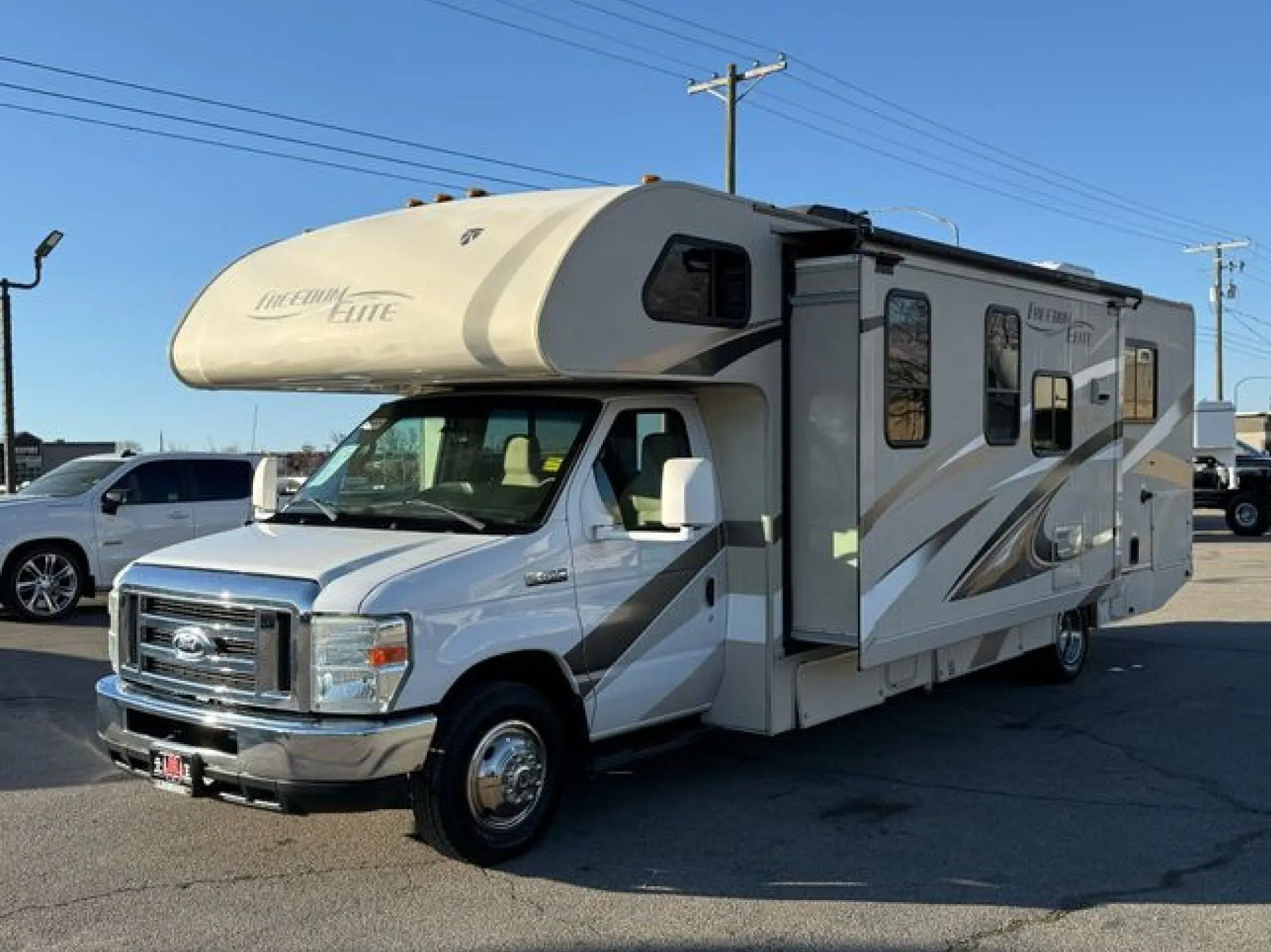 2015 Ford E-Series DRW E-450 Super Duty 158 in WB photo 4