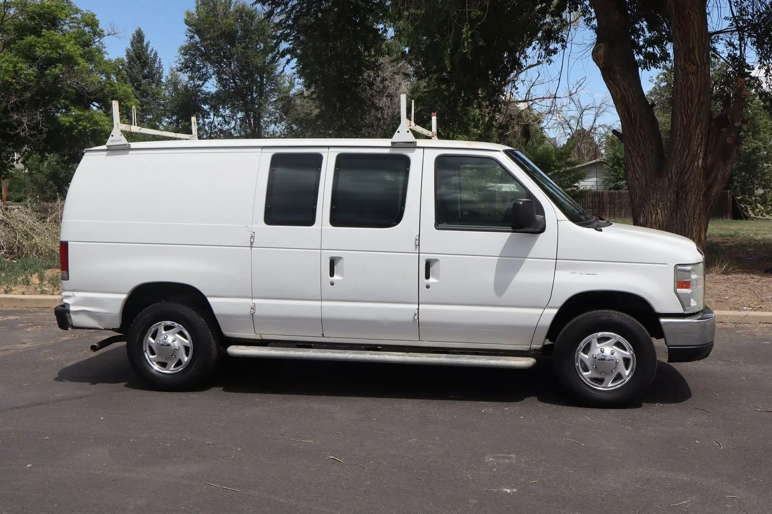 2014 Ford E-Series E-250 Van photo 3