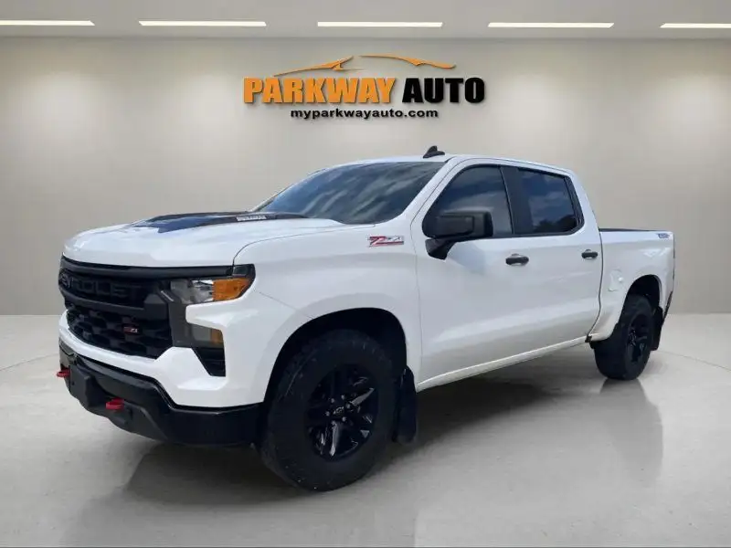 2023 Chevrolet Silverado 1500 Custom Trail Boss 4WD Crew Cab Short Box's photo