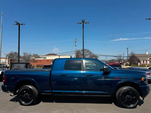 2024 RAM 3500 Limited 4WD Mega Cab photo 4