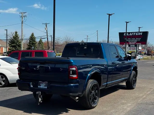 2024 RAM 3500 Limited 4WD Mega Cab photo 5