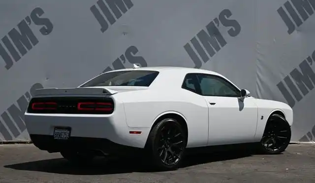 2019 Dodge Challenger R/T Plus's photo