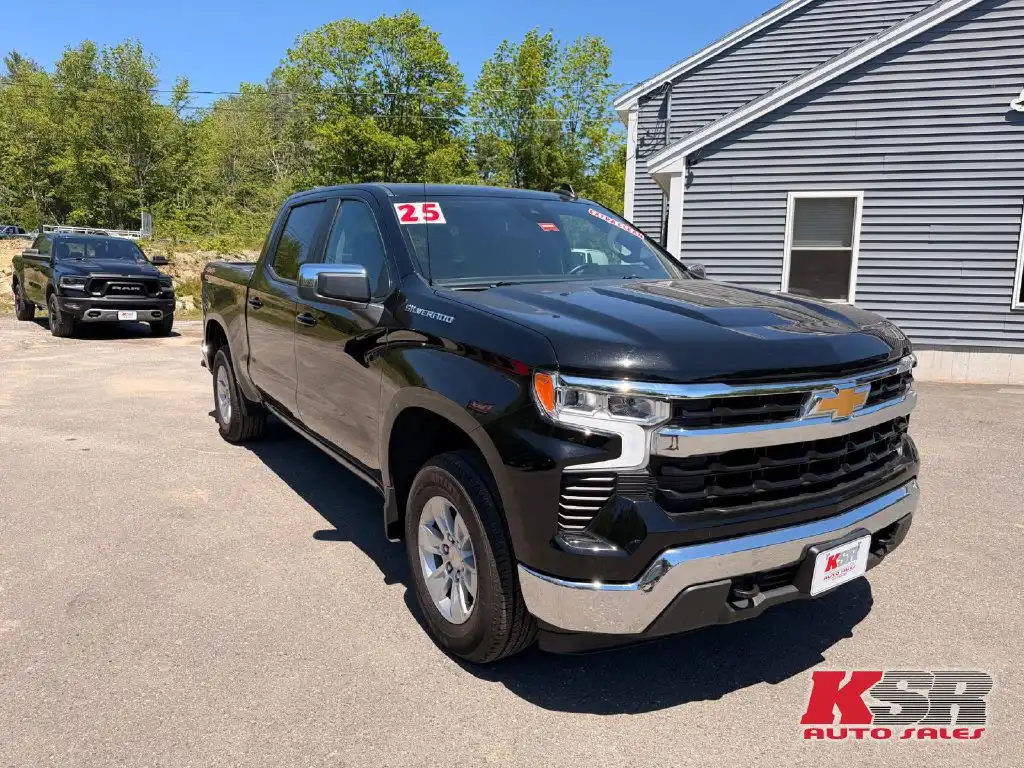 2025 Chevrolet Silverado 1500 LT 4WD Crew Cab Short Box's photo