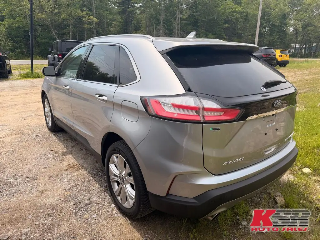 2020 Ford Edge Titanium AWD photo 5