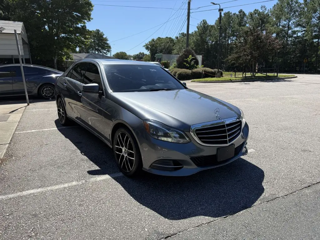2016 Mercedes-Benz E-Class null photo 3