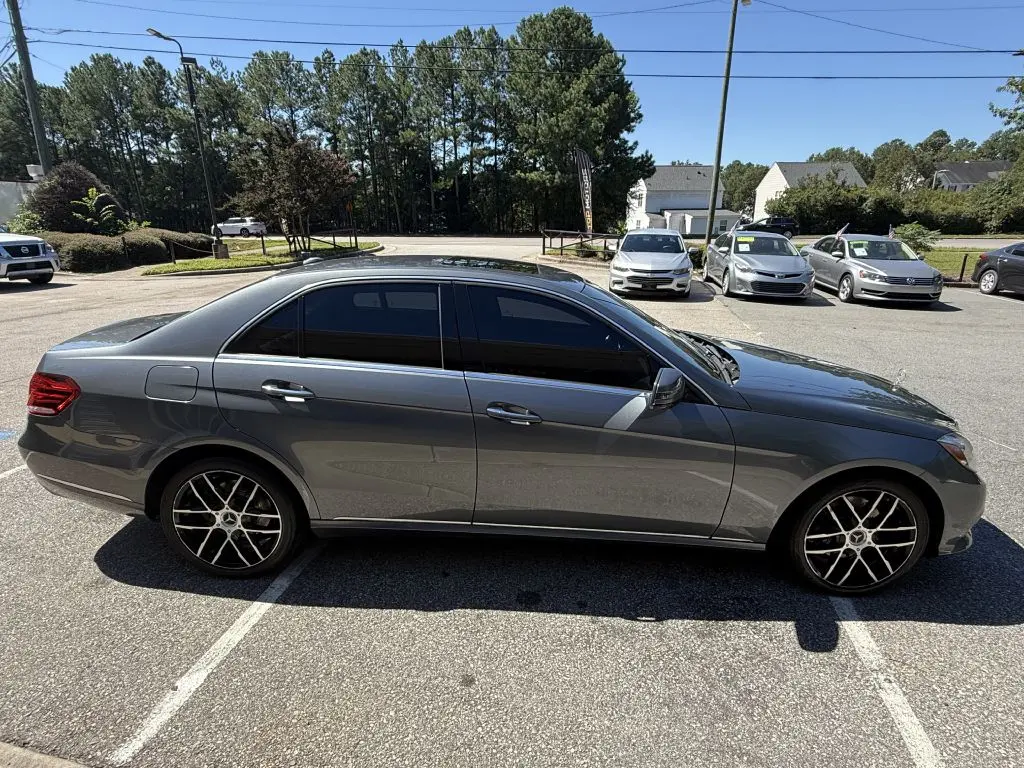 2016 Mercedes-Benz E-Class null photo 4