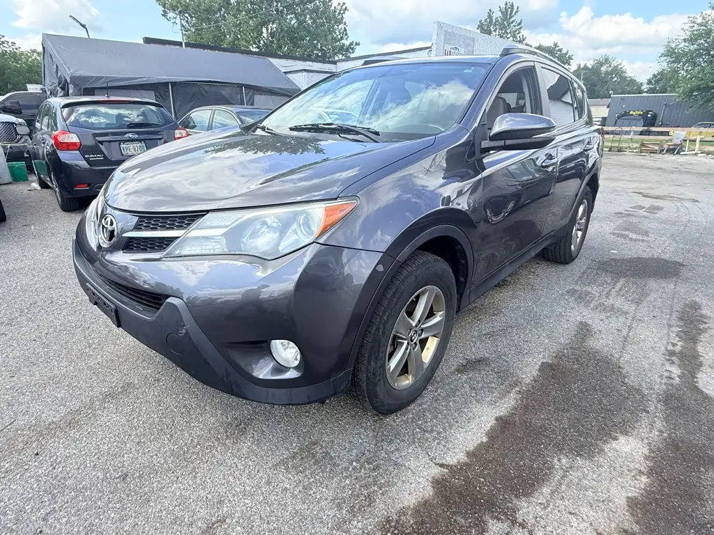 2015 Toyota RAV4 XLE AWD's photo