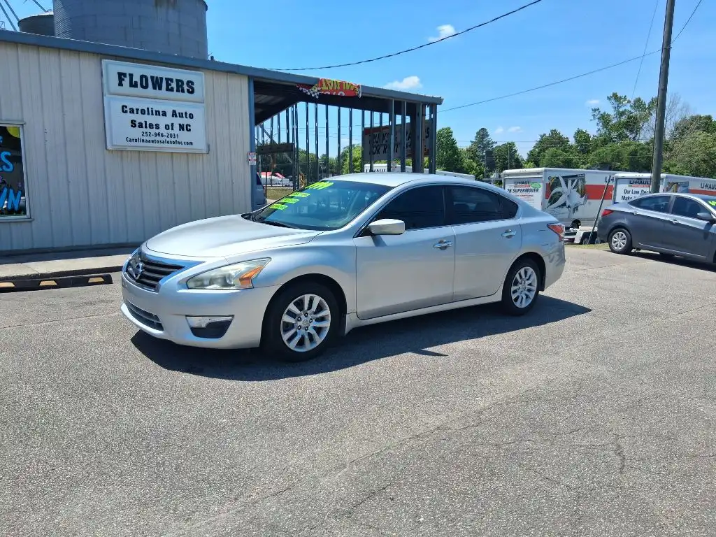 2015 Nissan Altima 2.5 S's photo