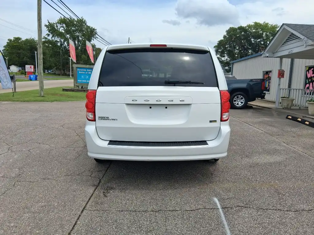 2016 Dodge Grand Caravan American Value Package's photo