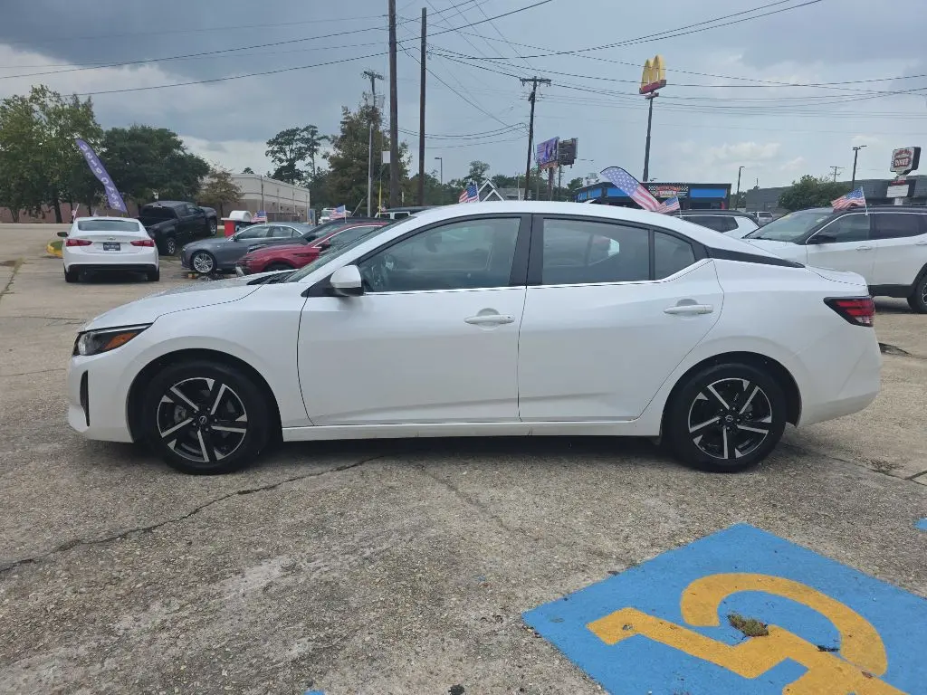 2025 Nissan Sentra SV CVT photo 5