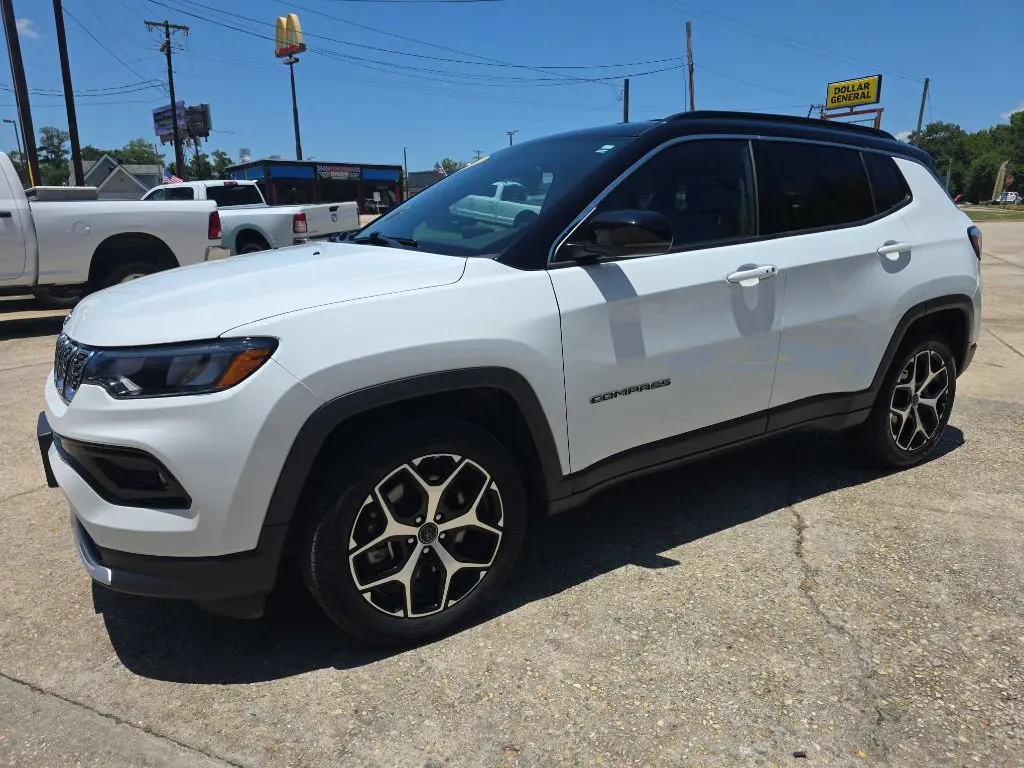 2025 Jeep Compass Limited 4X4 photo 4