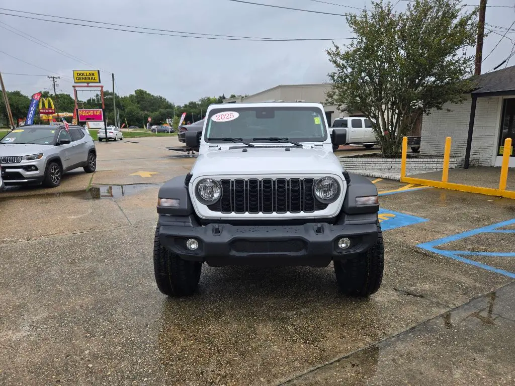 2025 Jeep Wrangler Sport S photo 3