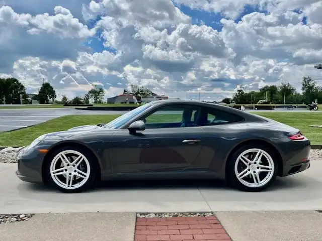 2017 Porsche 911 Carrera 4 Coupe's photo