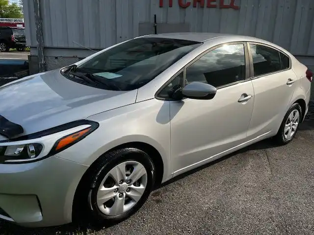 2017 Kia Forte LX AT's photo