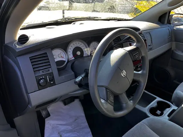 2005 Dodge Durango SLT photo 4