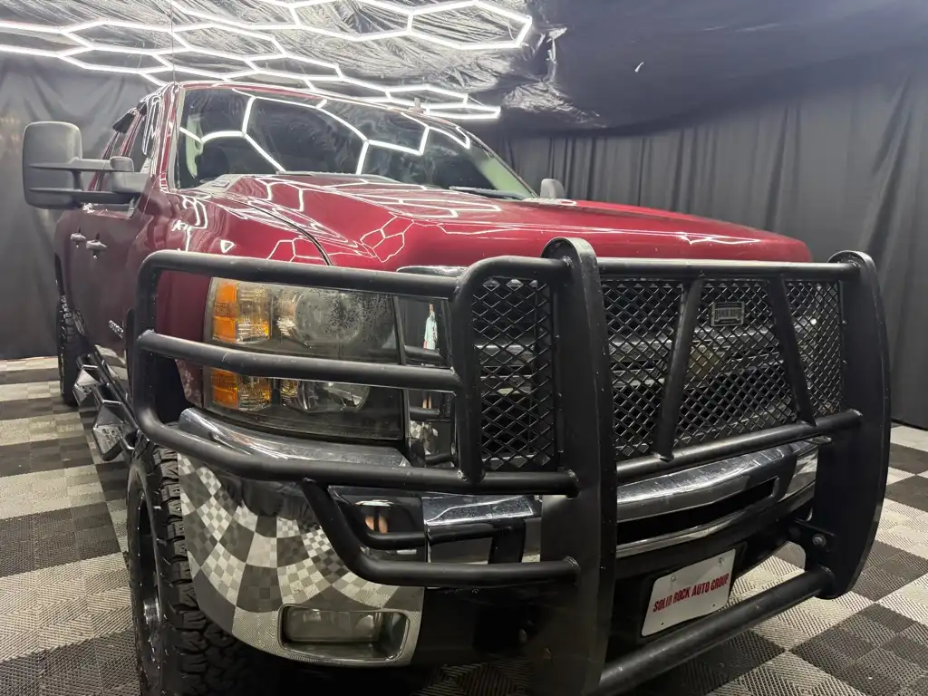 2008 Chevrolet Silverado HD 1LT 4WD Crew Cab SWB's photo