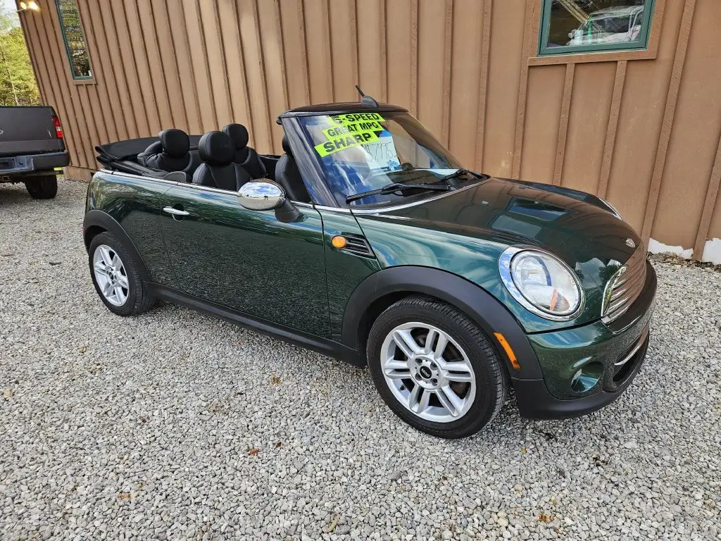 2011 MINI Cooper Base photo 1