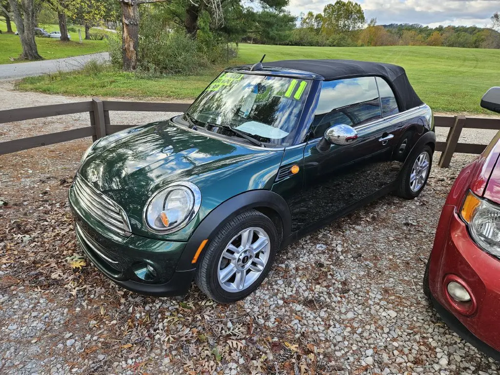 2011 MINI Cooper Base photo 4