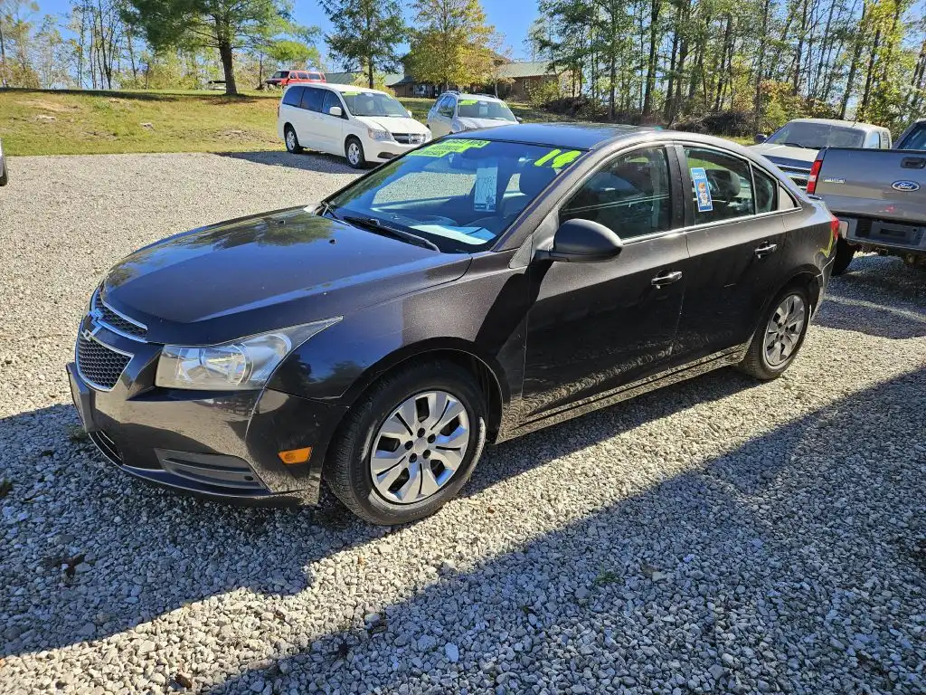 2014 Chevrolet Cruze LS Auto's photo