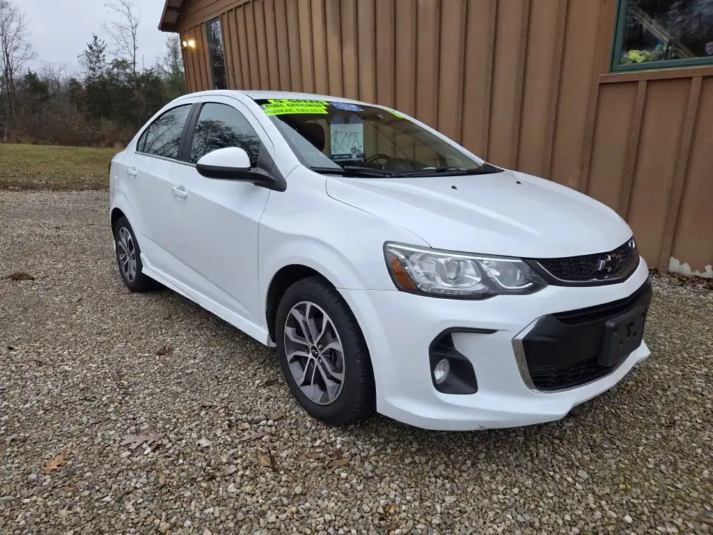 2018 Chevrolet Sonic Sedan LT Manual's photo