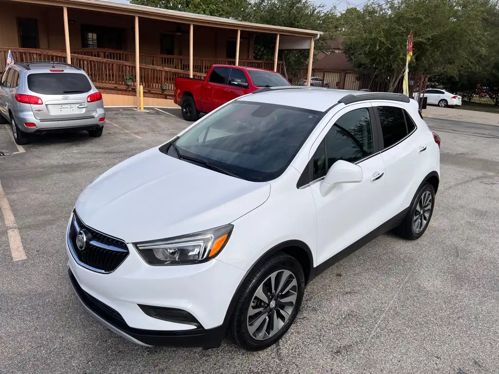 2021 Buick Encore Preferred's photo