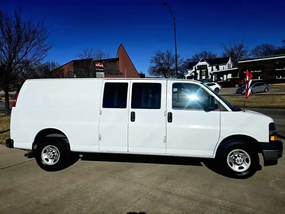 2020 Chevrolet Express 2500 Extended Work Van HD's photo