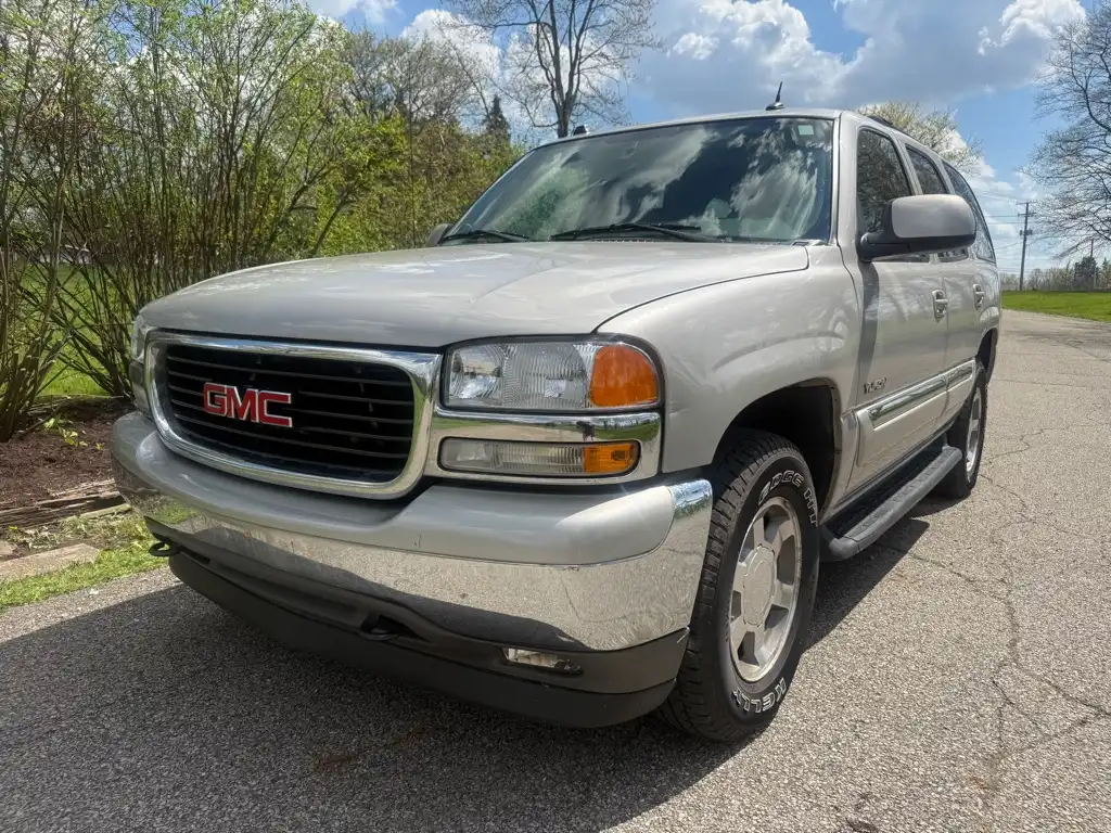 2005 GMC Yukon 4WD SLE's photo
