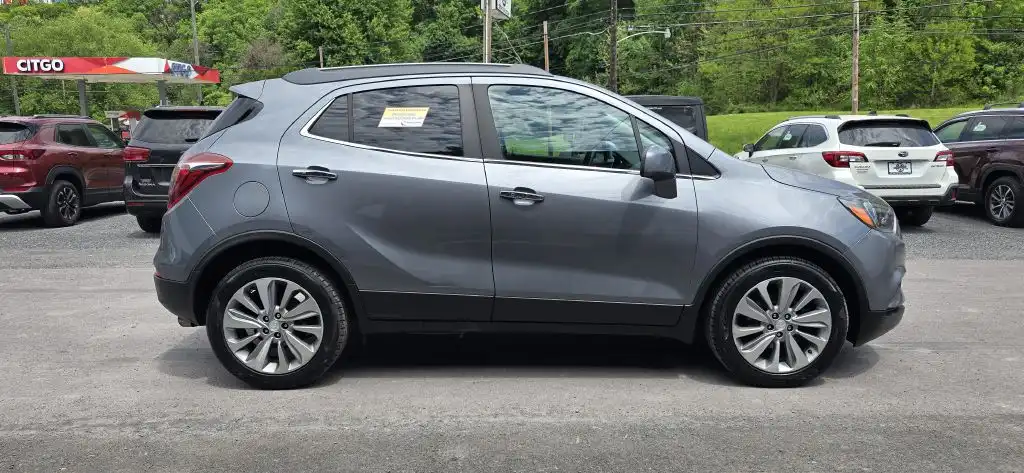 2020 Buick Encore Preferred's photo