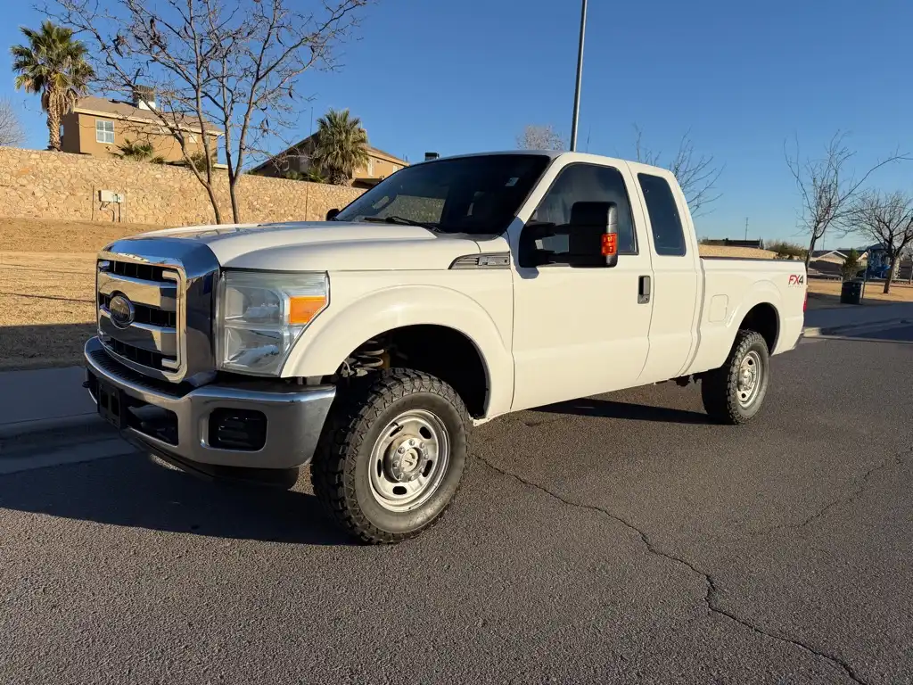 2016 Ford F-250 XL 4x4 SuperCab 8' Box's photo