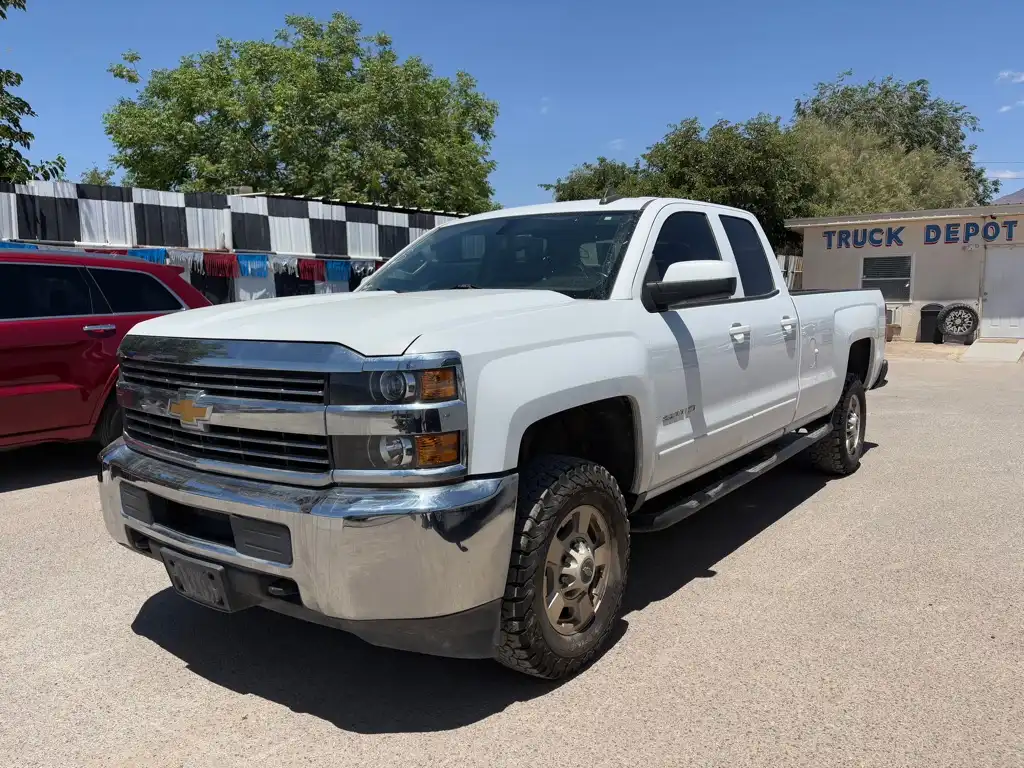 2015 Chevrolet Silverado HD 1LT Double Cab Short Box's photo