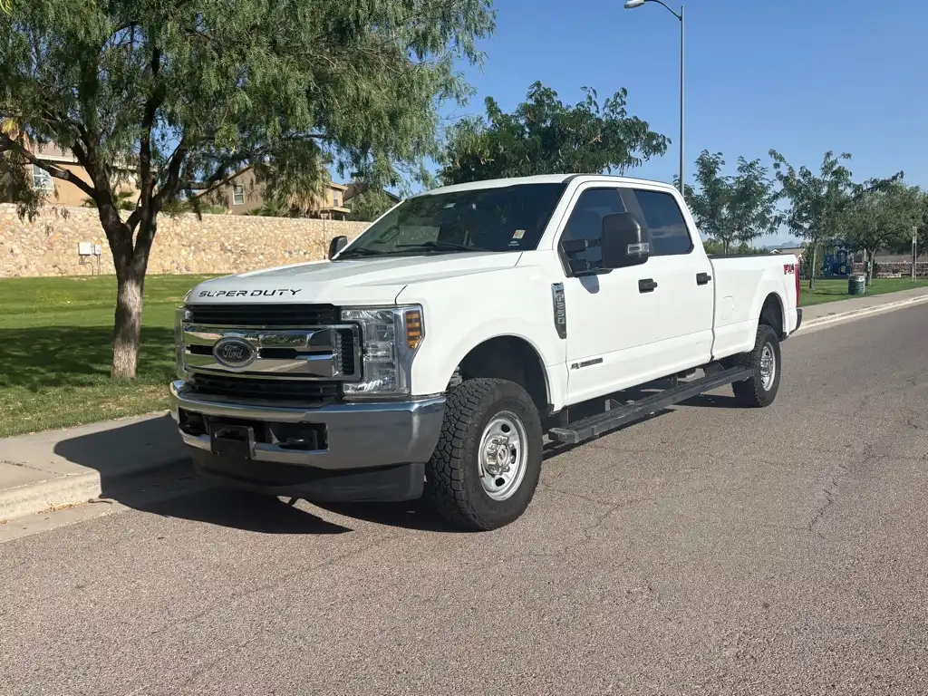 2019 Ford F-250 XL 4x4 Crew Cab 8' Box's photo