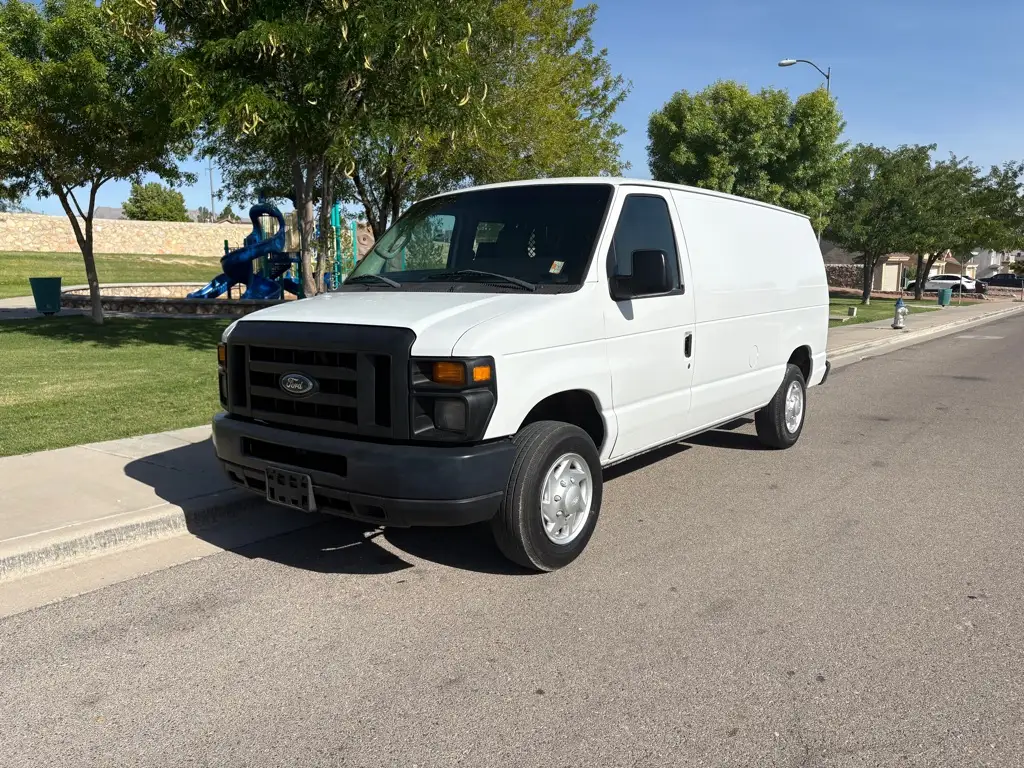 2012 Ford E-Series E-150 Van photo 1