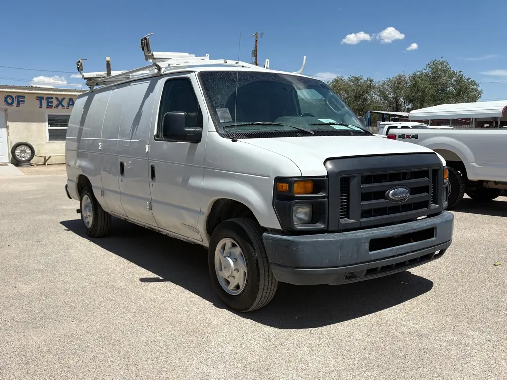 2012 Ford E-Series E-150 Van photo 3