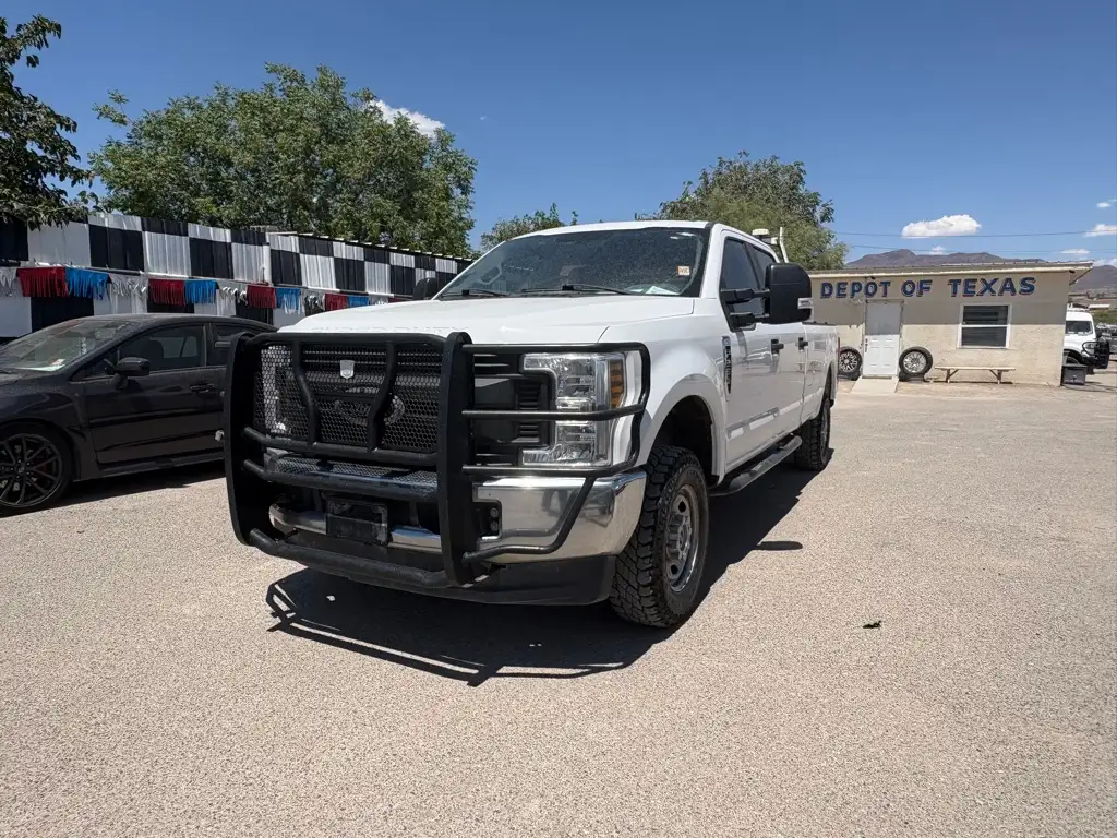 2019 Ford F-250 XL 4x4 Crew Cab 8' Box's photo