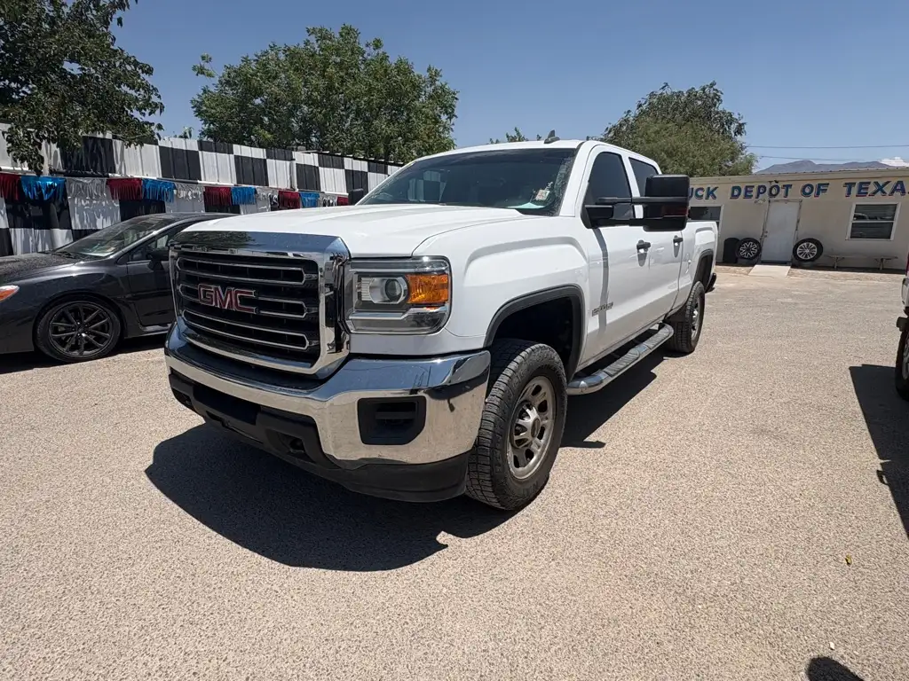2018 GMC Sierra 4WD Crew Cab Long Box's photo