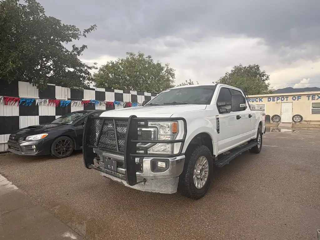 2022 Ford F-250 XLT 4x4 Crew Cab 8' Box's photo