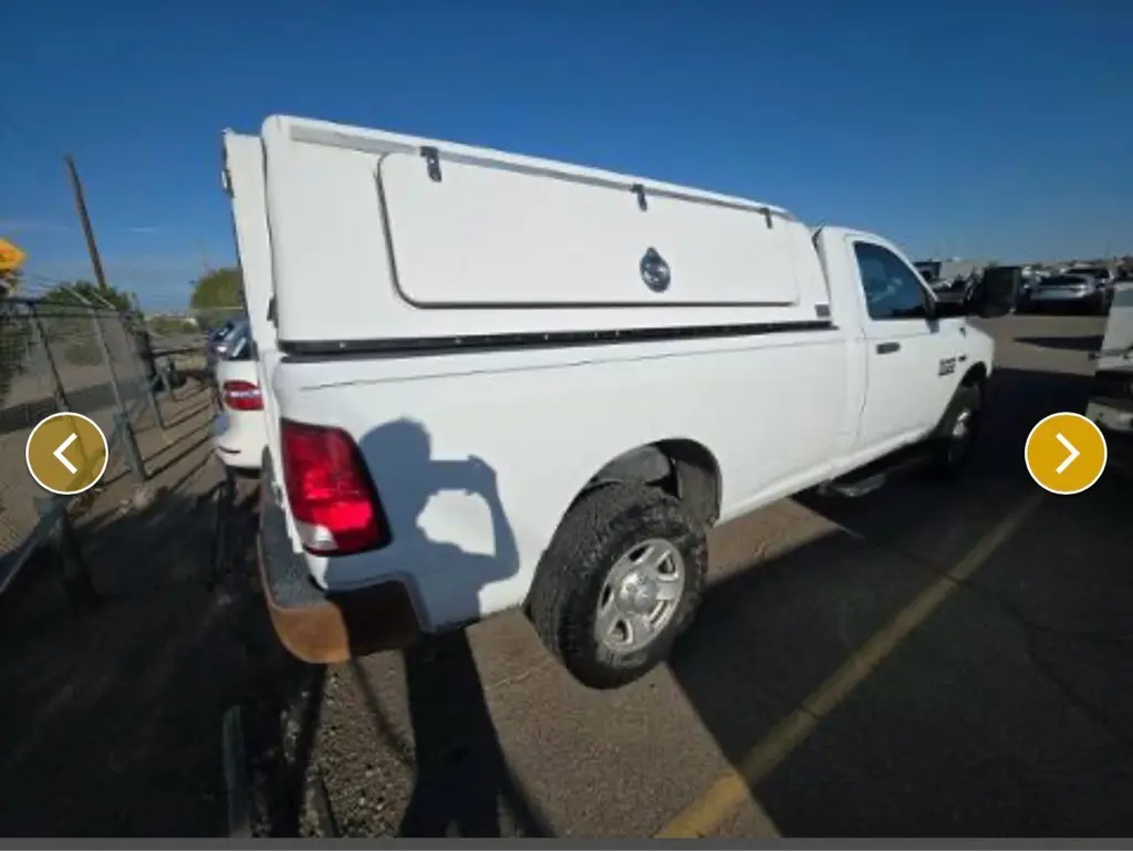 2015 RAM 2500 Tradesman 4WD Regular Cab photo 4