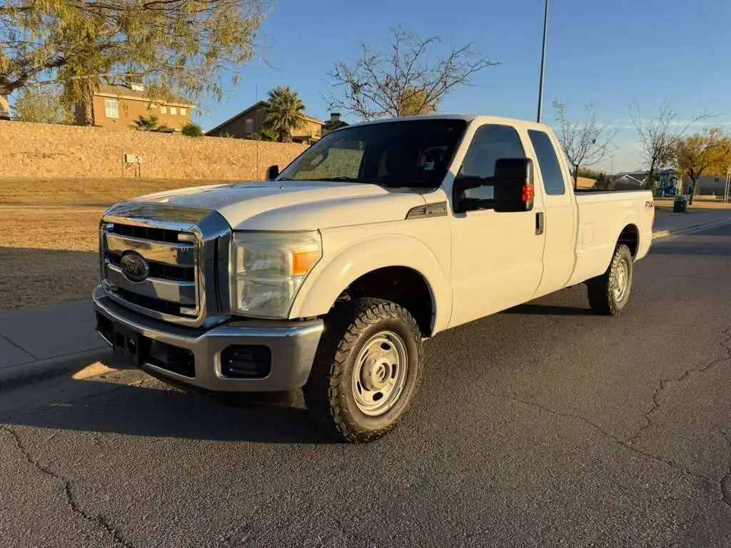 2015 Ford F-250 XL 4x4 SuperCab 142 in's photo