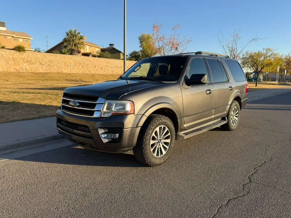 2017 Ford Expedition XLT's photo